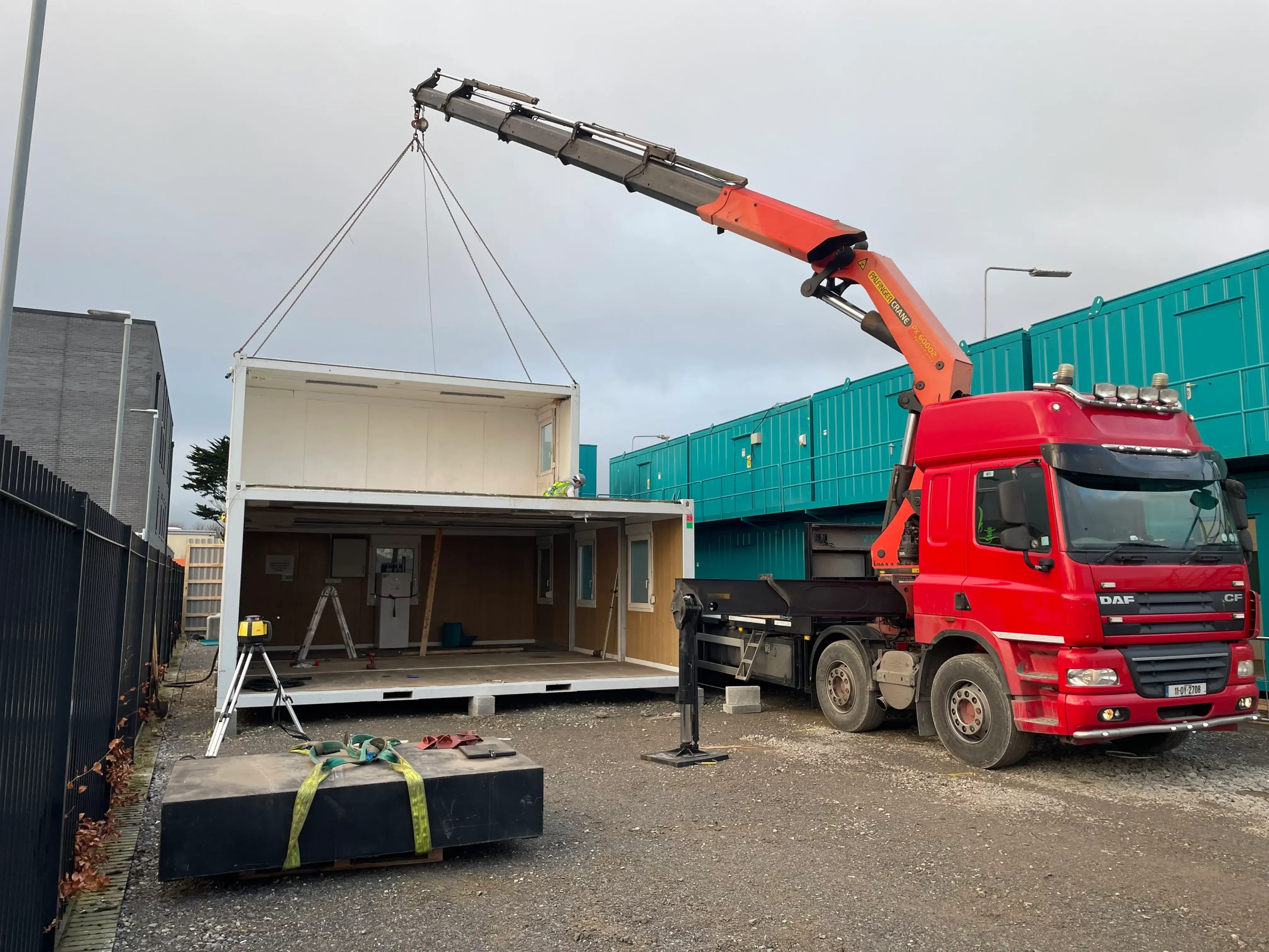 lifting-solutions-industrial-projects Advanced crane and lifting solutions for industrial projects, designed for maximum efficiency and safety.