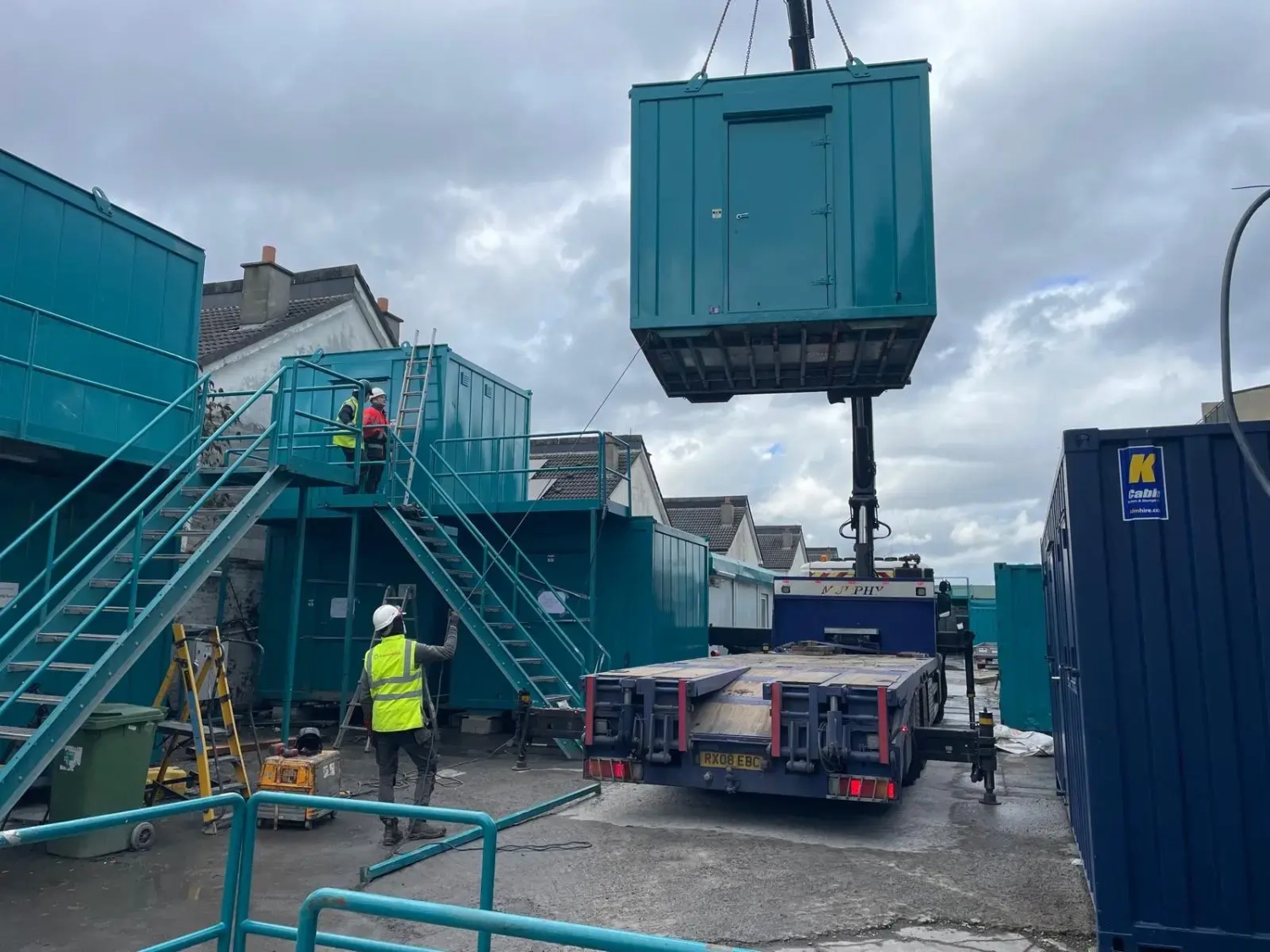 Murphy Engineering’s mobile crane hire services in Offaly, offering flexible and reliable lifting solutions for various industries.
