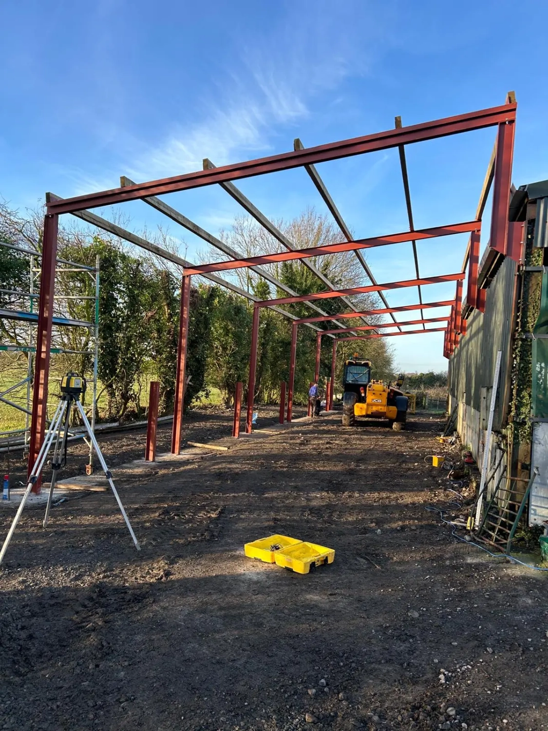 portal-frame-steel-building Expertly designed portal frame steel buildings, ideal for warehouses, factories, and industrial applications.